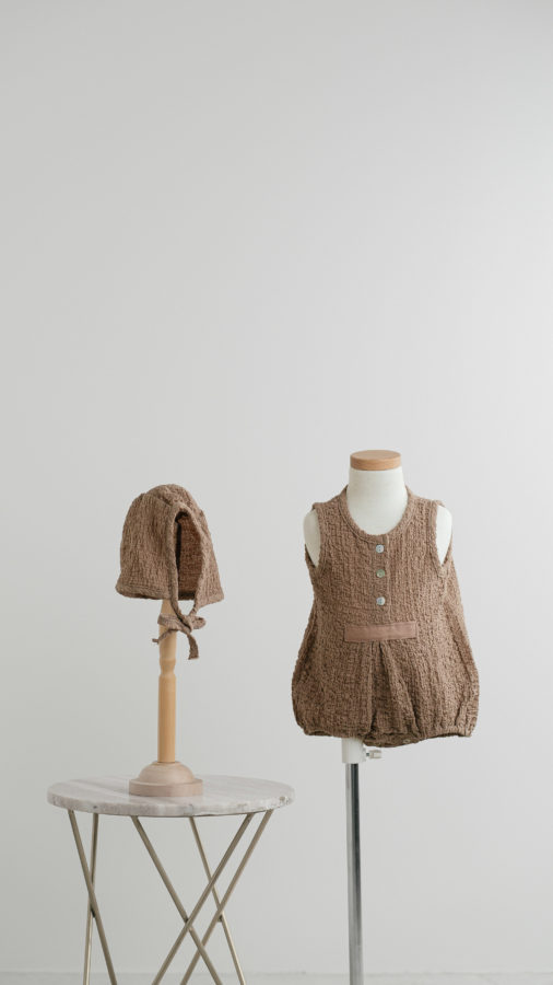 家族写真のレンタル衣装: lemonade / ブラウンロンパース