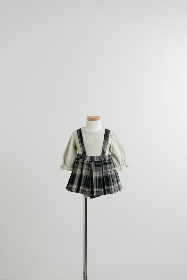 家族写真のレンタル衣装: marron /ペールグリーントップス