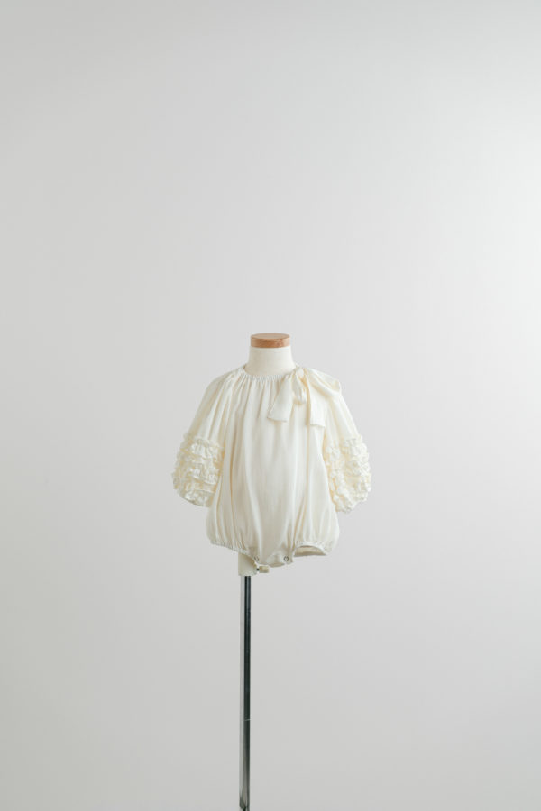 家族写真のレンタル衣装: marron / ドルチェスーツ ロンパース（ホワイト）