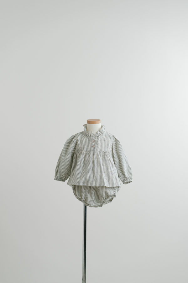 家族写真のレンタル衣装: valubebe / パフスリーブセットアップ