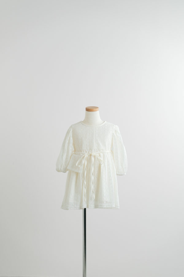 家族写真のレンタル衣装: marron / レースワンピース